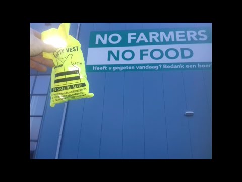 "No Farmers, No Good” ('Paris Ray Cyrus') (Acte 91, Yellow Vests Radical Middle Music Video)