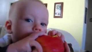 micah LOVES apples