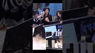Download lagu Slayeon delivers a jaw-dropping “Psycho” performance. Wendy’s reaction says it all. #shorts #ahyeon mp3 Download lagu Slayeon delivers a jaw-dropping “Psycho” performance. Wendy’s reaction says it all. #shorts #ahyeon mp3