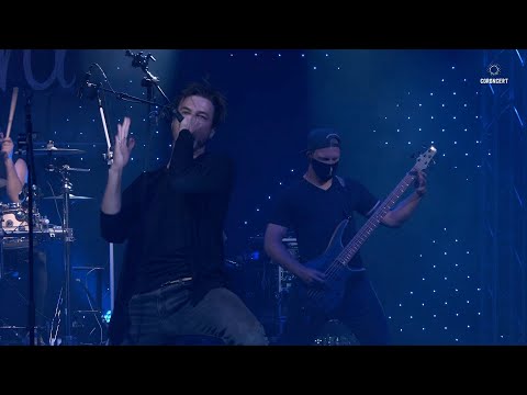 Distra  - Intro + Apex Predator (live)