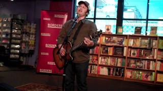 Martin Sexton sings &quot;Friends Again&quot; in Ann Arbor