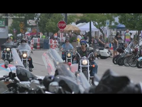 Bikers in Muskegon dealing with the heat
