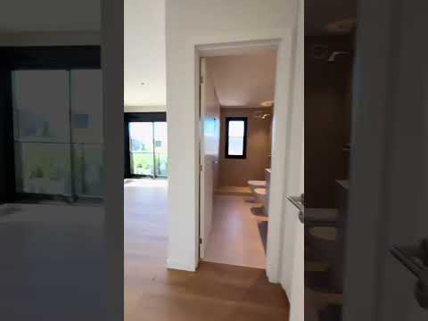 Video de YouTube - Alquiler casa 3 dormitorios en barrio Parques 2