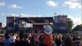 Luke Bryan - Suntan City (Live at Chili Cook Off 2013)