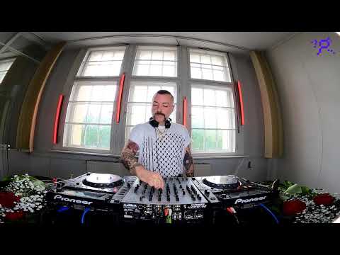 PATTERN: Selection 88 - Skin Contact Showcase -  Darren Black -  4 PM