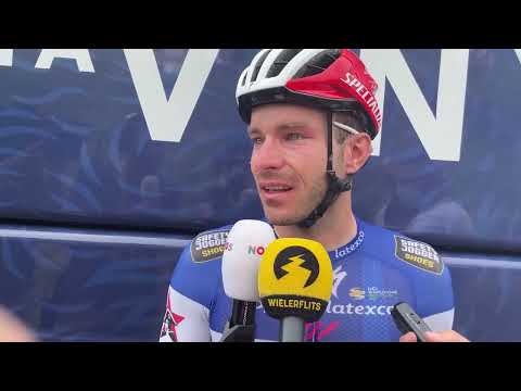 Florian Sénéchal in tears after helping Fabio Jakobsen in Tour 2022: "He is my friend" - WIELERFLITS