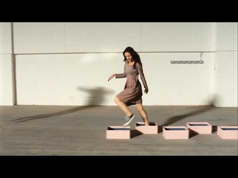 eBay Pub TV 2009 - chaussures - empire of the sun