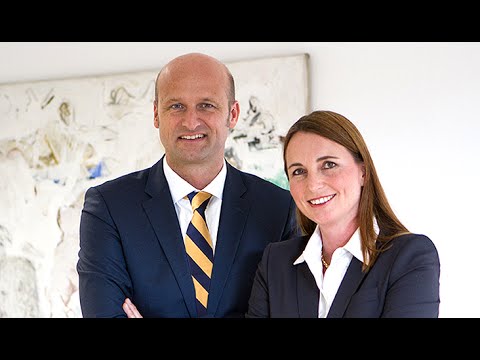 Das Ekzem auf den Ohren des Fotos die Behandlung Die Sude peroral bei der Schuppenflechte