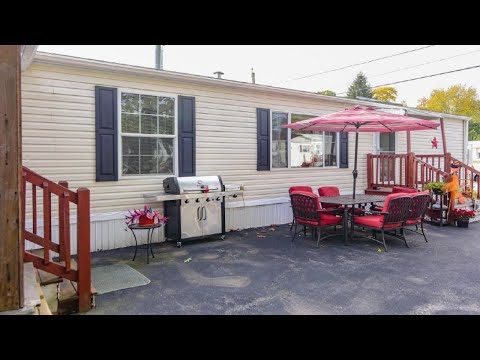 270 Littleton rd, Chelmsford, MA Presented by Dawn Balsamo.