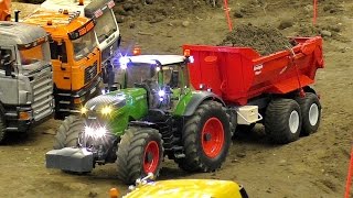 AMAZING DETAIL RC SCALE 1:16 MODEL TRACTOR FENDT 1050 AT THE HARD WORK