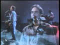 Joan Manuel Serrat canta  La rosa de l'adéu .