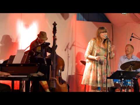 Linnea Henriksson & Mathias Landaeus Trio - Lyckligare nu / The Way You Look Tonight (130709)