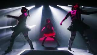 BABYMETAL - Love Machine (MOAMETAL)