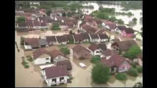 preview picture of video 'Bosnia poplava  - Bosnia flood [Subtitled]'