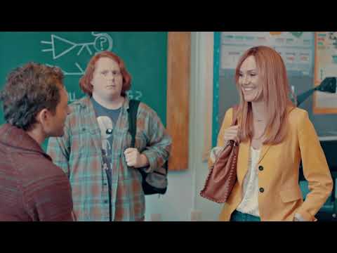 'A.P. Bio': First Look at Erinn Hayes