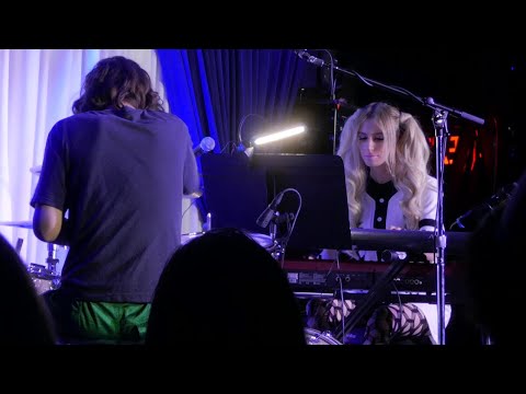 DOMi & JD Beck - Medley: Madvillainy by MF DOOM and Madlib - Live at the Blue Note - 4K