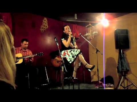 Sanja Poldruhi, live@Poezijum 2013.