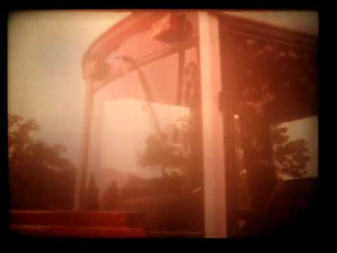 IH '86 series Control Center vs. deere soundgard cab