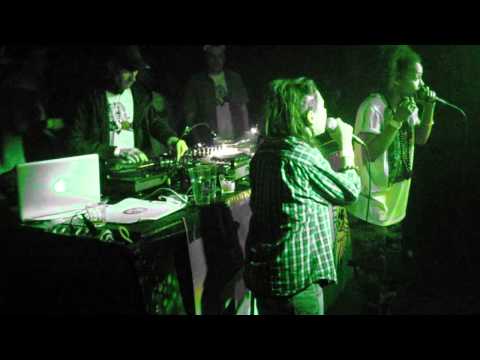 Nãnci & Phoebe (UK) Live inna Bratislava (21/03/13)