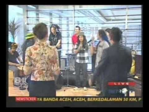 Boys N Root ft Steven Jam & Emilio Gangstarasta - Waiting In Vain (Metro Tv 811 Show)