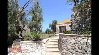 preview picture of video 'villa areti-routsisholidays-paxos'