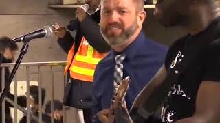 Download lagu Greg And Guitaro5000 sing Creep (cover) mp3