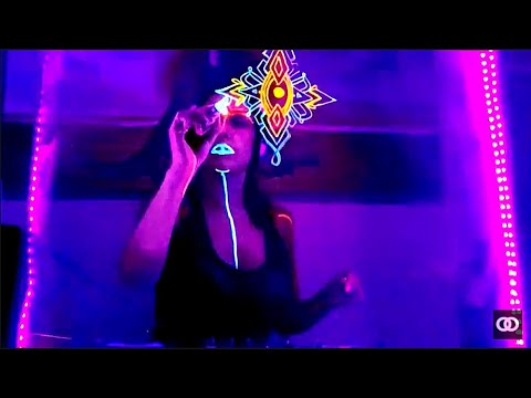 NEON NIGHTS BY ANITAMOON - DJ GIRL - DJ SET - ALUTINATION - PAINTING AND MIXING