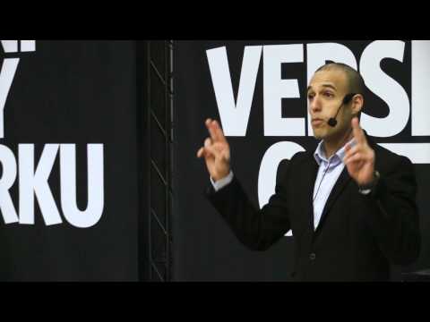 Winner of the 3MT Final at the University of Turku, Tarek Omran