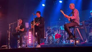 Happoradio - Kaunis ihminen (akustinen versio)