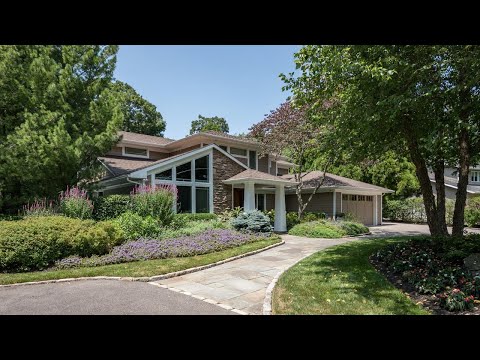 83 Karol Pl, Muttontown, NY