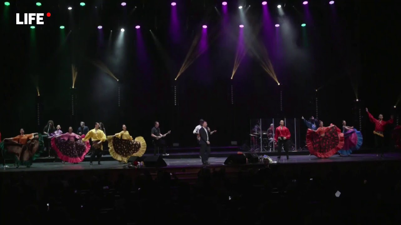 Gypsy number “Sing My Guitar” performed by show-ballet Valery