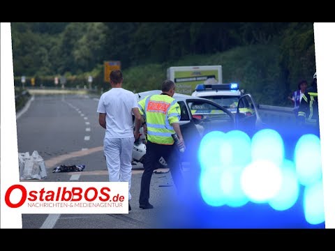 [TÖDLICHER CRASH AUF B29] Frau wird aus Auto geschleudert und stirbt