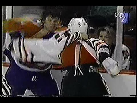 Steve Smith vs Scott Pearson