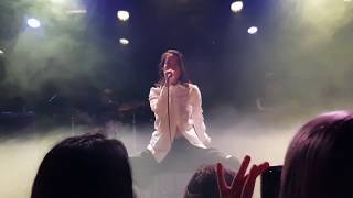 Mitski - Dan the Dancer live performance (Amsterdam)