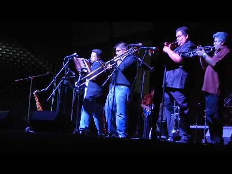 Knock Knock Knock on Wood - Jimmy Edward w/ Midnight Mist