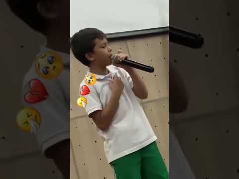 Destrozaste mi alma niño canta en el Colegio ❤️