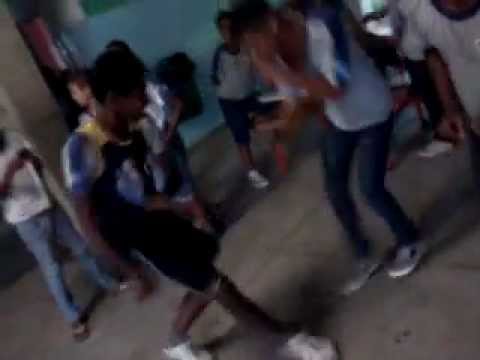 Meno  rei do    pasinho  do CEP 334   tudo 2