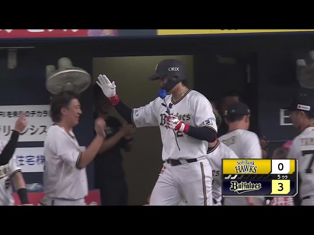 【5回裏】ライナーで突き刺す!! バファローズ・紅林弘太郎 貴重な追加点となる第3号ソロホームラン!! 2025年5月10日 オリックス・バファローズ 対 福岡ソフトバンクホークス