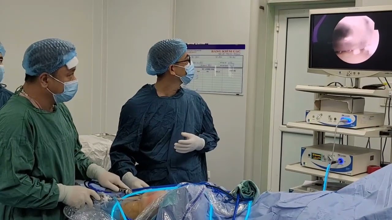 Video: Phẫu Thuật Nội Soi Khâu Rách Sụn Chêm Khớp Gối
