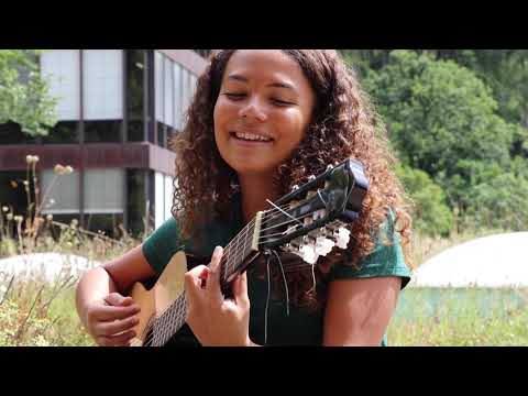 Portraet Caroline Alves