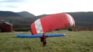 preview picture of video 'Zerlina Groundhandling Kite 5½ Years Old - Part 4'