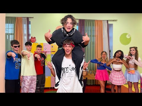 KAMIL IST ZURÜCK AUF DEM CAMPUS 🥰 Neuer Lehrer an der Schule? Rebellische Teenager dagegen! | KiKiDo