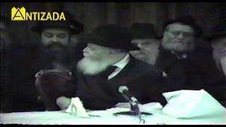 ניגון ויהי בימי אחשוורוש בהתוועדות כ"ק הרבי מליובאוויטש - התמונה מוצגת ישירות מתוך אתר האינטרנט יוטיוב. זכויות היוצרים בתמונה שייכות ליוצרה. קישור קרדיט למקור התוכן נמצא בתוך דף הסרטון