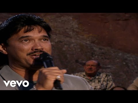 Bill & Gloria Gaither - He Must Have Had a Mountain On His Mind [Live] ft. Ivan Parker