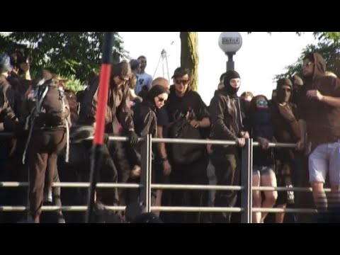 G20 protest turns violent