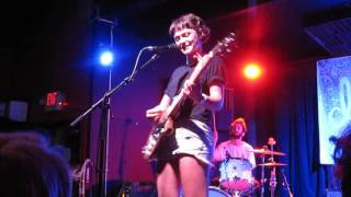 Diet Cig - Pool Boyz - Live at Rose Music Hall 2017