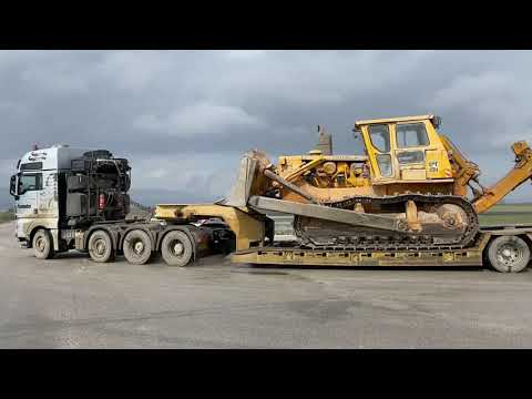 Transporting The Caterpillar D9H Bulldozer - Fasoulas Heavy Transports