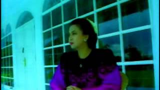 Download lagu Sundari Soekotjo - Mengapa kau menangis mp3 Download lagu Sundari Soekotjo - Mengapa kau menangis mp3