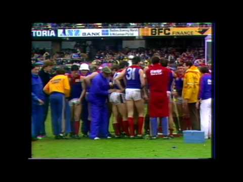 Quarter Time Behind the Scenes Round 17 1984