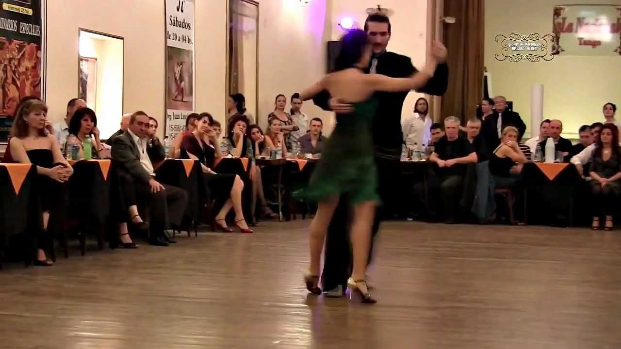 Tango en milonga Yira Yira Anabela Brogioli y Ariel Yanovsky